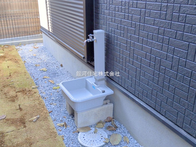 G00385507 埼玉県春日部市豊町４丁目 新築一戸建て 4190万円 土地面積110.54m² (約33.43坪) 建物面積103.71m² (約31.37坪) 間取り３ＬＤＫ 築年月2025年12月(築１年以内)【外観13】