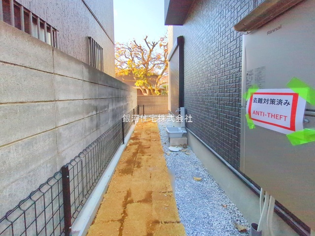 G00385507 埼玉県春日部市豊町４丁目 新築一戸建て 4190万円 土地面積110.54m² (約33.43坪) 建物面積103.71m² (約31.37坪) 間取り３ＬＤＫ 築年月2025年12月(築１年以内)【外観14】