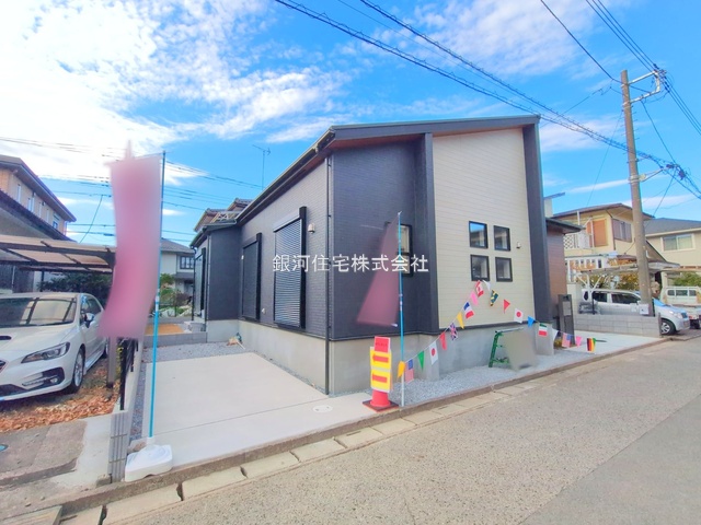 G00385508 埼玉県蓮田市西新宿３丁目 新築一戸建て 3990万円 土地面積171.29m² (約51.81坪) 建物面積97.50m² (約29.49坪) 間取り３ＬＤＫ 築年月2025年11月(築１年以内)【外観2】
