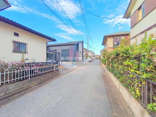 G00385508 埼玉県蓮田市西新宿３丁目 新築一戸建て 3990万円 土地面積171.29m² (約51.81坪) 建物面積97.50m² (約29.49坪) 間取り３ＬＤＫ 築年月2025年11月(築１年以内)【外観3】