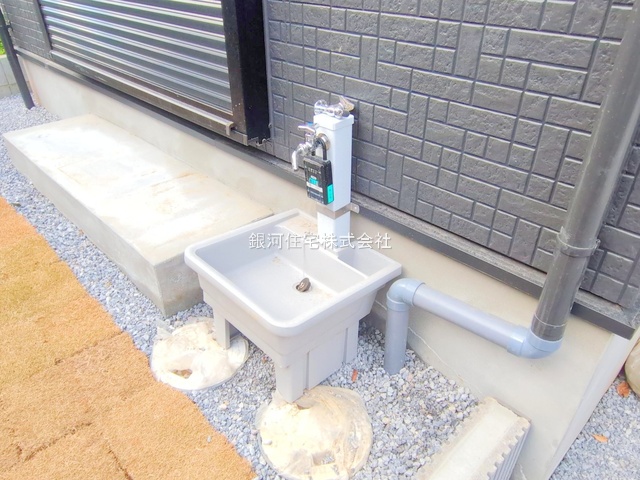 G00385508 埼玉県蓮田市西新宿３丁目 新築一戸建て 3990万円 土地面積171.29m² (約51.81坪) 建物面積97.50m² (約29.49坪) 間取り３ＬＤＫ 築年月2025年11月(築１年以内)【外観12】