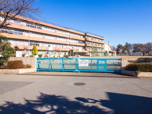 G00385508 埼玉県蓮田市西新宿３丁目 新築一戸建て 3990万円 土地面積171.29m² (約51.81坪) 建物面積97.50m² (約29.49坪) 間取り３ＬＤＫ 築年月2025年11月(築１年以内)【周辺環境】蓮田市立黒浜西中学校