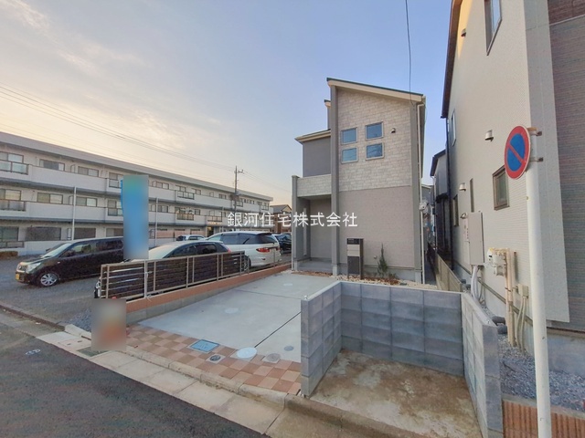 G00385534 埼玉県所沢市東狭山ヶ丘１丁目 新築一戸建て 4580万円 土地面積124.37m² (約37.62坪) 建物面積100.20m² (約30.31坪) 間取り３ＬＤＫ 築年月2025年12月(築１年以内)【外観9】