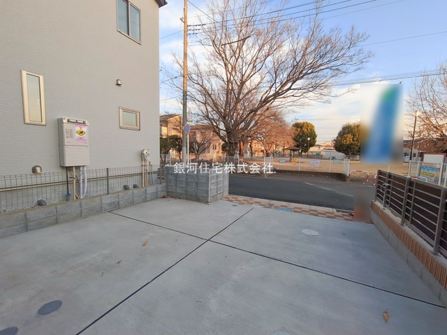 G00385534 埼玉県所沢市東狭山ヶ丘１丁目 新築一戸建て 4580万円 土地面積124.37m² (約37.62坪) 建物面積100.20m² (約30.31坪) 間取り３ＬＤＫ 築年月2025年12月(築１年以内)【外観13】