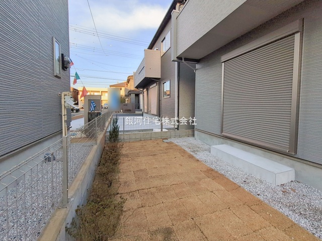 G00385534 埼玉県所沢市東狭山ヶ丘１丁目 新築一戸建て 4580万円 土地面積124.37m² (約37.62坪) 建物面積100.20m² (約30.31坪) 間取り３ＬＤＫ 築年月2025年12月(築１年以内)【外観15】