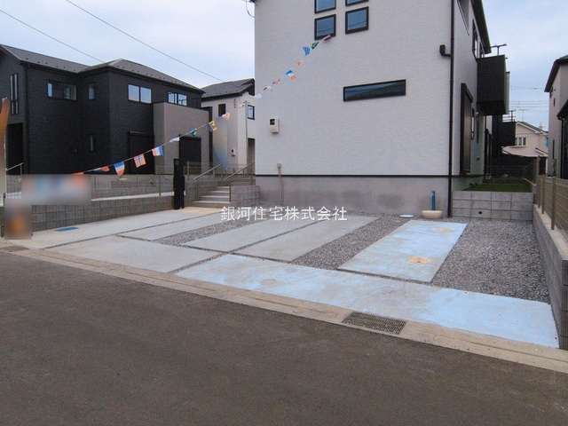 G00385554 神奈川県伊勢原市串橋 新築一戸建て 3490万円 土地面積144.30m² (約43.65坪) 建物面積99.36m² (約30.05坪) 間取り３ＬＤＫ 築年月2026年01月【外観4】