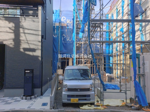 G00385614 東京都荒川区西尾久５丁目 新築一戸建て 7290万円 土地面積92.29m² (約27.91坪) 建物面積102.91m² (約31.13坪) 間取り３ＬＤＫ 築年月2026年04月【外観2】