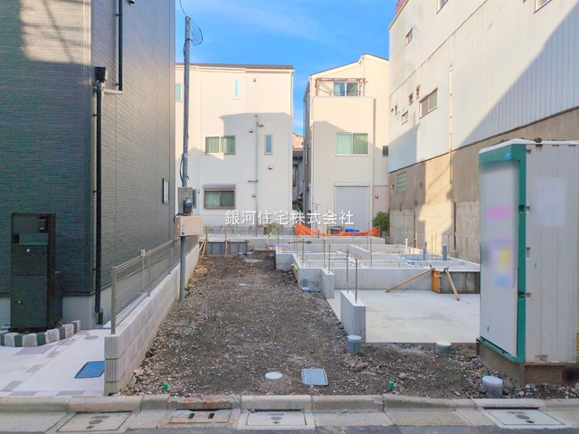 G00385614 東京都荒川区西尾久５丁目 新築一戸建て 7290万円 土地面積92.29m² (約27.91坪) 建物面積102.91m² (約31.13坪) 間取り３ＬＤＫ 築年月2026年04月【外観5】