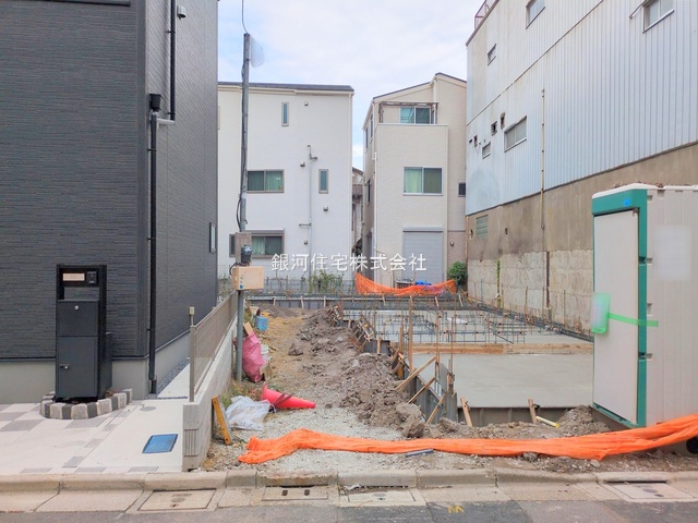 G00385614 東京都荒川区西尾久５丁目 新築一戸建て 7290万円 土地面積92.29m² (約27.91坪) 建物面積102.91m² (約31.13坪) 間取り３ＬＤＫ 築年月2026年04月【外観8】