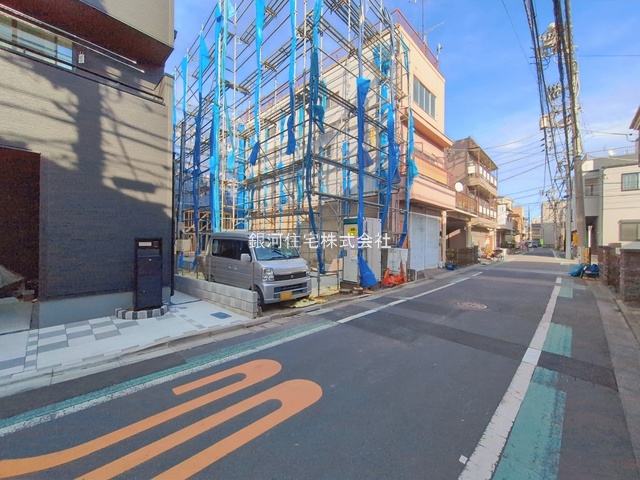 G00385614 東京都荒川区西尾久５丁目 新築一戸建て 7290万円 土地面積92.29m² (約27.91坪) 建物面積102.91m² (約31.13坪) 間取り３ＬＤＫ 築年月2026年05月(築１年以内)【外観15】