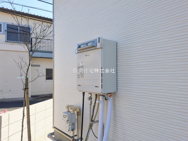 G00385825 埼玉県新座市石神４丁目 新築一戸建て 3590万円 土地面積102.83m² (約31.10坪) 建物面積92.32m² (約27.92坪) 間取り４ＬＤＫ 築年月2025年12月(築１年以内)【外観8】