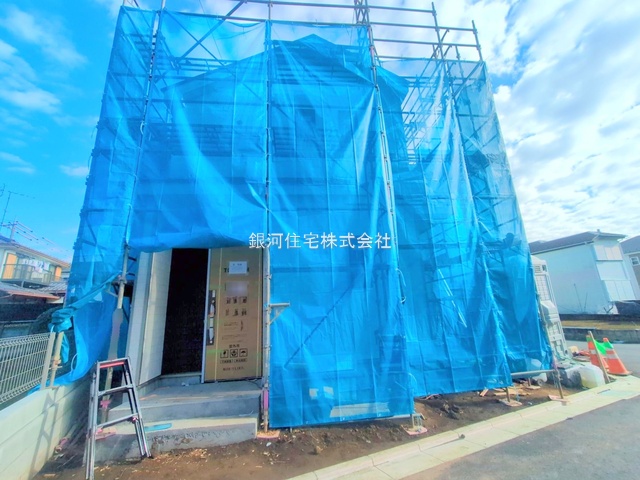 G00385826 埼玉県新座市石神４丁目 新築一戸建て 4490万円 土地面積102.04m² (約30.86坪) 建物面積92.27m² (約27.91坪) 間取り４ＬＤＫ 築年月2026年01月【外観7】