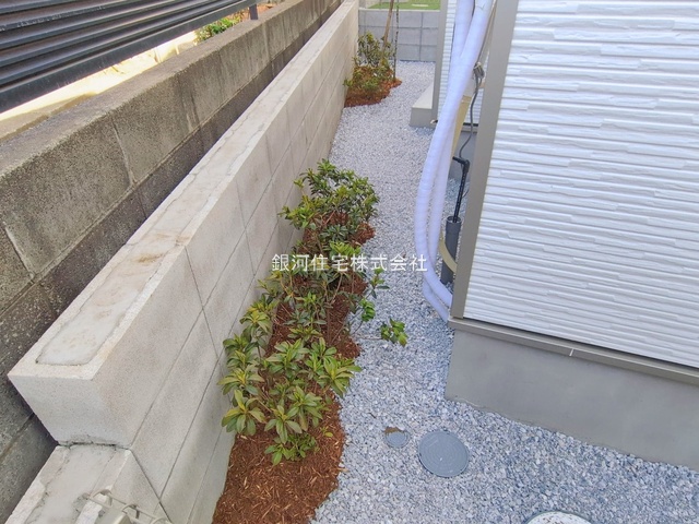 G00385829 埼玉県新座市石神４丁目 新築一戸建て 4290万円 土地面積109.10m² (約33.00坪) 建物面積91.70m² (約27.73坪) 間取り４ＬＤＫ 築年月2026年01月【外観12】