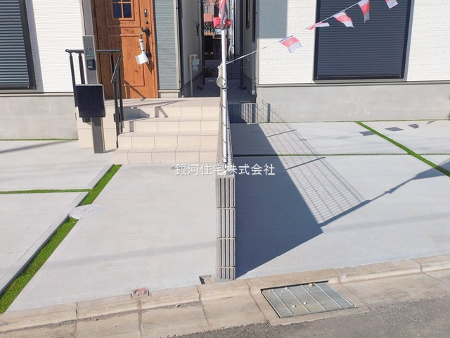 G00385830 埼玉県新座市石神４丁目 新築一戸建て 4090万円 土地面積103.02m² (約31.16坪) 建物面積92.32m² (約27.92坪) 間取り４ＬＤＫ 築年月2026年01月(築１年以内)【外観7】