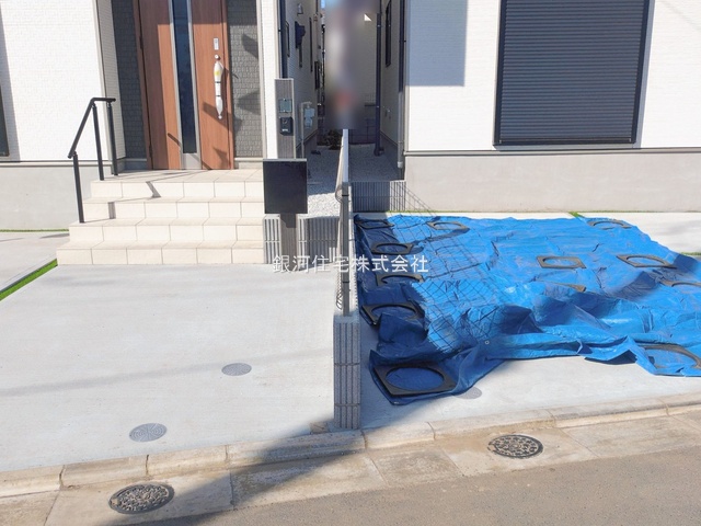 G00385831 埼玉県新座市石神４丁目 新築一戸建て 4290万円 土地面積103.01m² (約31.16坪) 建物面積93.57m² (約28.30坪) 間取り４ＬＤＫ 築年月2026年01月【外観6】