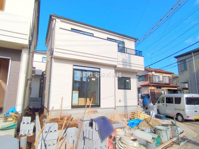 G00385832 埼玉県新座市石神４丁目 新築一戸建て 4290万円 土地面積103.01m² (約31.16坪) 建物面積92.94m² (約28.11坪) 間取り４ＬＤＫ 築年月2025年12月(築１年以内)【外観4】