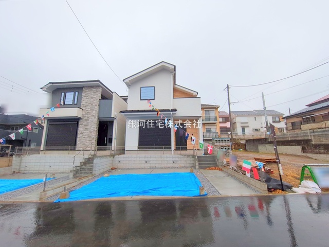 G00385851 千葉県市川市北方町４丁目 新築一戸建て 4999万円 土地面積134.12m² (約40.57坪) 建物面積104.95m² (約31.74坪) 間取り３ＬＤＫ 築年月2025年12月(築１年以内)【外観2】