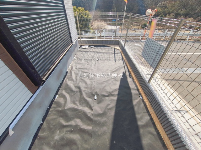 G00385861 東京都八王子市上柚木 新築一戸建て 4490万円 土地面積138.36m² (約41.85坪) 建物面積109.30m² (約33.06坪) 間取り４ＬＤＫ 築年月2025年12月(築１年以内)【外観9】