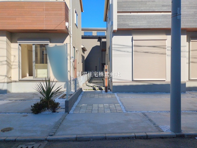 G00385863 神奈川県茅ヶ崎市南湖４丁目 新築一戸建て 6280万円 土地面積133.83m² (約40.48坪) 建物面積98.96m² (約29.93坪) 間取り４ＬＤＫ 築年月2025年11月(築１年以内)【外観5】