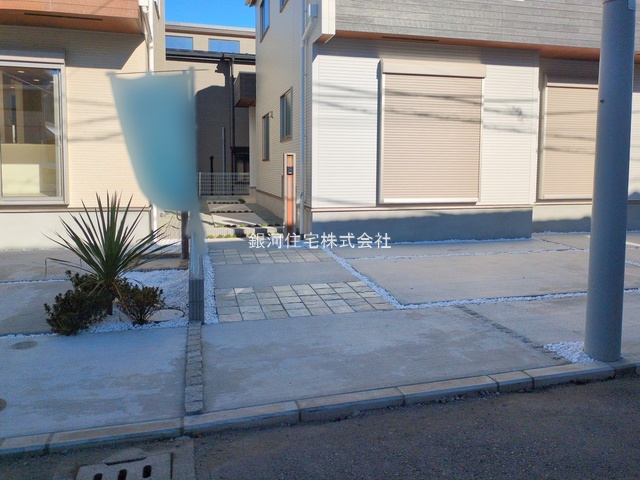 G00385863 神奈川県茅ヶ崎市南湖４丁目 新築一戸建て 6280万円 土地面積133.83m² (約40.48坪) 建物面積98.96m² (約29.93坪) 間取り４ＬＤＫ 築年月2025年11月(築１年以内)【外観7】