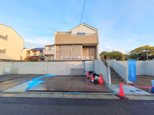 G00385899 神奈川県藤沢市遠藤 新築一戸建て 5190万円 土地面積133.68m² (約40.43坪) 建物面積108.88m² (約32.93坪) 間取り４ＬＤＫ 築年月2026年01月【外観2】