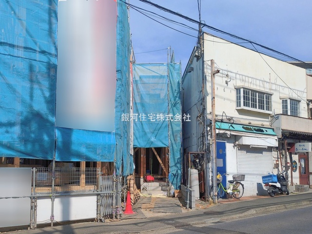 G00385958 神奈川県横浜市鶴見区馬場１丁目 新築一戸建て 4680万円 土地面積87.05m² (約26.33坪) 建物面積88.70m² (約26.83坪) 間取り３ＬＤＫ 築年月2026年05月【外観2】