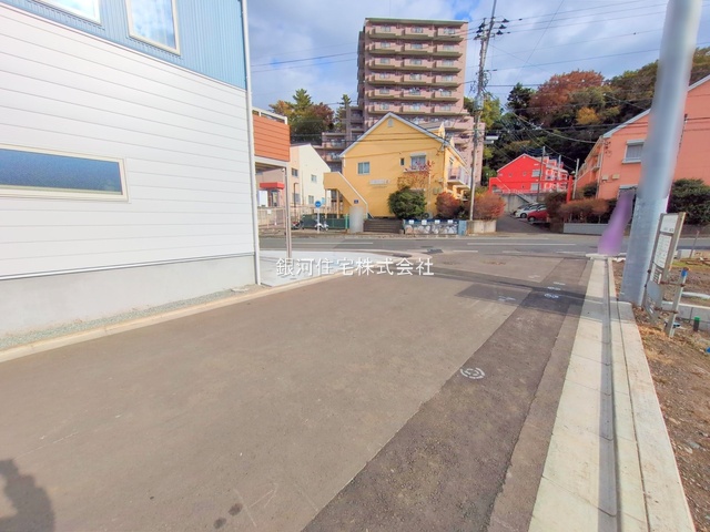 G00386044 神奈川県相模原市中央区上溝 新築一戸建て 4980万円 土地面積115.35m² (約34.89坪) 建物面積101.43m² (約30.68坪) 間取り２ＳＬＤＫ 築年月2026年03月【外観17】