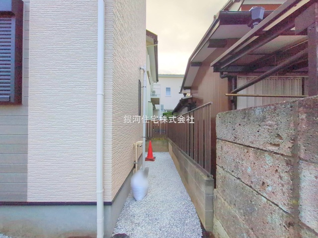 G00386865 神奈川県藤沢市辻堂東海岸１丁目 新築一戸建て 5490万円 土地面積89.91m² (約27.19坪) 建物面積104.34m² (約31.56坪) 間取り３ＳＬＤＫ 築年月2025年10月(築１年以内)【外観5】