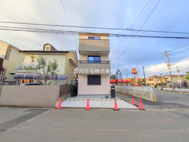 G00386865 神奈川県藤沢市辻堂東海岸１丁目 新築一戸建て 5490万円 土地面積89.91m² (約27.19坪) 建物面積104.34m² (約31.56坪) 間取り３ＳＬＤＫ 築年月2025年10月(築１年以内)【外観13】