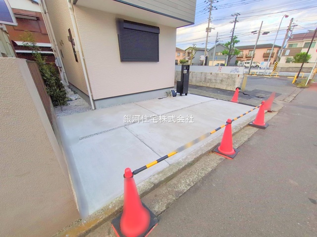 G00386865 神奈川県藤沢市辻堂東海岸１丁目 新築一戸建て 5490万円 土地面積89.91m² (約27.19坪) 建物面積104.34m² (約31.56坪) 間取り３ＳＬＤＫ 築年月2025年10月(築１年以内)【外観17】