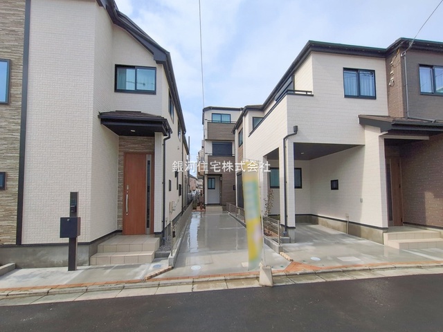 G00386888 東京都江戸川区東小岩１丁目 新築一戸建て 5490万円 土地面積88.74m² (約26.84坪) 建物面積98.96m² (約29.93坪) 間取り３ＳＬＤＫ 築年月2026年02月【外観2】