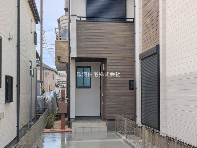 G00386888 東京都江戸川区東小岩１丁目 新築一戸建て 5490万円 土地面積88.74m² (約26.84坪) 建物面積98.96m² (約29.93坪) 間取り３ＳＬＤＫ 築年月2026年02月【外観8】