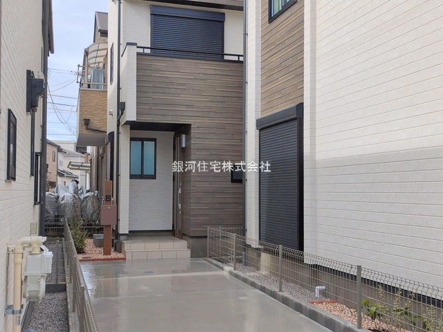 G00386888 東京都江戸川区東小岩１丁目 新築一戸建て 5490万円 土地面積88.74m² (約26.84坪) 建物面積98.96m² (約29.93坪) 間取り３ＳＬＤＫ 築年月2026年02月【外観13】