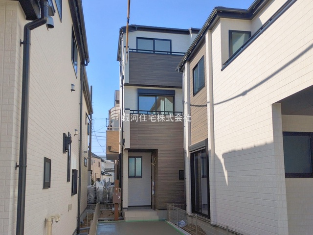 G00386888 東京都江戸川区東小岩１丁目 新築一戸建て 5490万円 土地面積88.74m² (約26.84坪) 建物面積98.96m² (約29.93坪) 間取り３ＳＬＤＫ 築年月2026年02月【外観14】