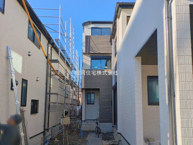 G00386888 東京都江戸川区東小岩１丁目 新築一戸建て 5490万円 土地面積88.74m² (約26.84坪) 建物面積98.96m² (約29.93坪) 間取り３ＳＬＤＫ 築年月2026年02月【外観17】