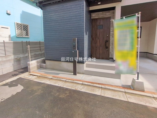 G00386890 東京都江戸川区東小岩１丁目 新築一戸建て 5790万円 土地面積81.21m² (約24.56坪) 建物面積106.20m² (約32.12坪) 間取り３ＳＬＤＫ 築年月2026年01月(築１年以内)【外観4】