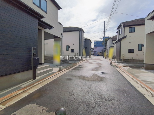 G00386890 東京都江戸川区東小岩１丁目 新築一戸建て 5790万円 土地面積81.21m² (約24.56坪) 建物面積106.20m² (約32.12坪) 間取り３ＳＬＤＫ 築年月2026年01月(築１年以内)【外観6】