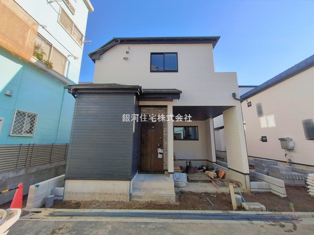 G00386890 東京都江戸川区東小岩１丁目 新築一戸建て 5790万円 土地面積81.21m² (約24.56坪) 建物面積106.20m² (約32.12坪) 間取り３ＳＬＤＫ 築年月2026年01月(築１年以内)【外観17】