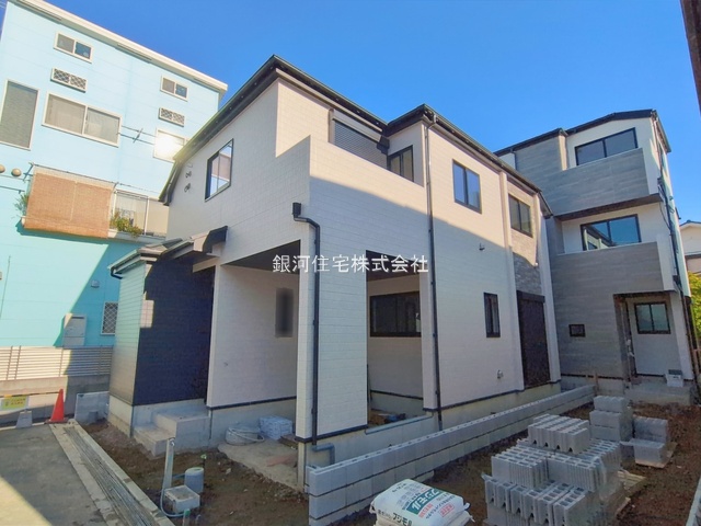 G00386890 東京都江戸川区東小岩１丁目 新築一戸建て 5790万円 土地面積81.21m² (約24.56坪) 建物面積106.20m² (約32.12坪) 間取り３ＳＬＤＫ 築年月2026年01月(築１年以内)【外観18】