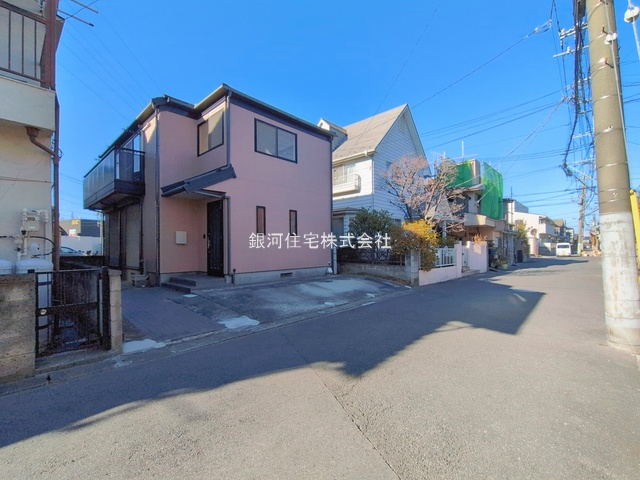 G00386940 埼玉県草加市谷塚町 中古一戸建て 3499万円 土地面積109.46m² (約33.11坪) 建物面積99.36m² (約30.05坪) 間取り３ＬＤＫ 築年月1998年11月(築27年)【外観3】