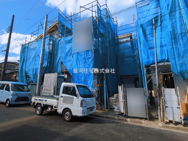 G00386994 神奈川県伊勢原市高森２丁目 新築一戸建て 3880万円 土地面積104.63m² (約31.65坪) 建物面積99.36m² (約30.05坪) 間取り３ＳＬＤＫ 築年月2026年04月【外観2】