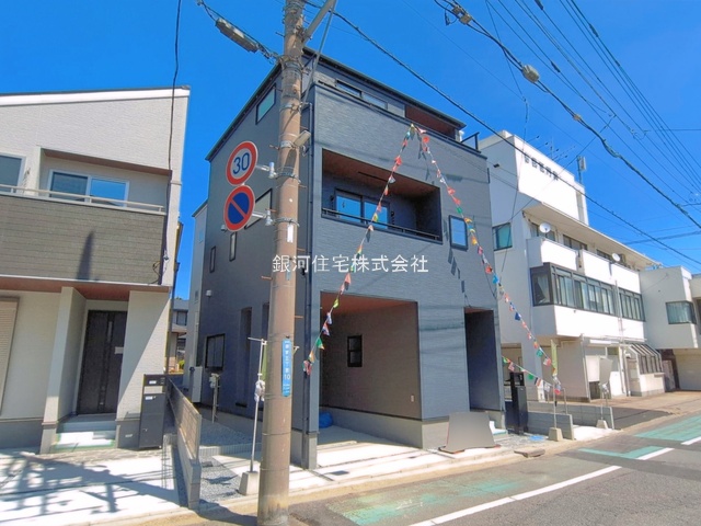 G00387129 埼玉県さいたま市浦和区領家５丁目 新築一戸建て 6490万円 土地面積69.20m² (約20.93坪) 建物面積107.32m² (約32.46坪) 間取り３ＬＤＫ 築年月2026年04月(築１年以内)【外観2】