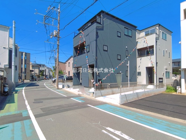 G00387129 埼玉県さいたま市浦和区領家５丁目 新築一戸建て 6490万円 土地面積69.20m² (約20.93坪) 建物面積107.32m² (約32.46坪) 間取り３ＬＤＫ 築年月2026年04月(築１年以内)【外観6】