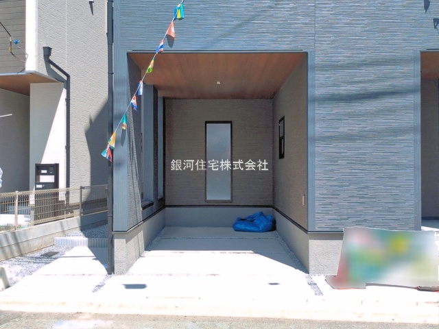 G00387129 埼玉県さいたま市浦和区領家５丁目 新築一戸建て 6490万円 土地面積69.20m² (約20.93坪) 建物面積107.32m² (約32.46坪) 間取り３ＬＤＫ 築年月2026年04月(築１年以内)【外観12】