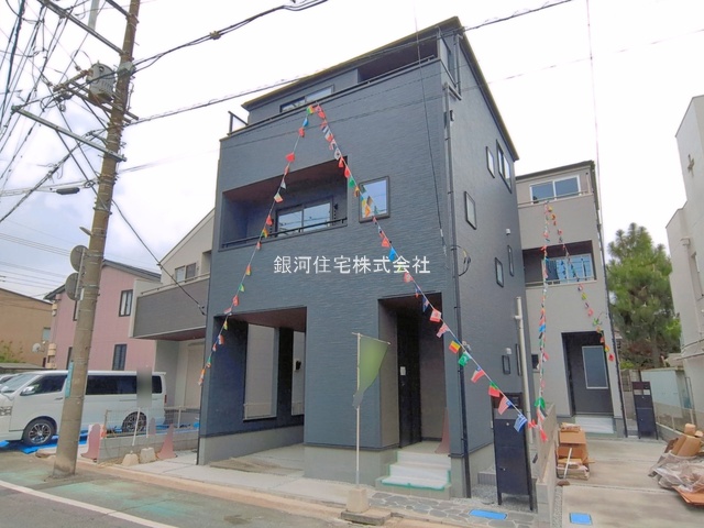 G00387129 埼玉県さいたま市浦和区領家５丁目 新築一戸建て 6490万円 土地面積69.20m² (約20.93坪) 建物面積107.32m² (約32.46坪) 間取り３ＬＤＫ 築年月2026年04月(築１年以内)【外観14】