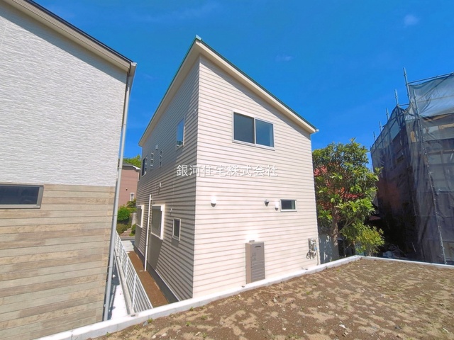 G00388579 神奈川県鎌倉市岩瀬 新築一戸建て 5180万円 土地面積112.46m² (約34.01坪) 建物面積88.98m² (約26.91坪) 間取り２ＳＬＤＫ 築年月2026年05月(築１年以内)【外観13】