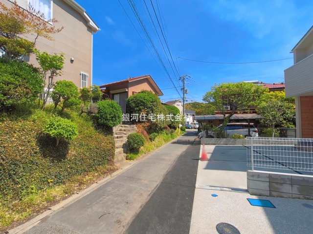 G00388580 神奈川県鎌倉市岩瀬 新築一戸建て 5080万円 土地面積113.11m² (約34.21坪) 建物面積88.98m² (約26.91坪) 間取り２ＳＬＤＫ 築年月2026年04月(築１年以内)【外観9】