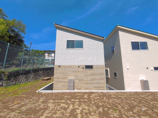 G00388580 神奈川県鎌倉市岩瀬 新築一戸建て 5080万円 土地面積113.11m² (約34.21坪) 建物面積88.98m² (約26.91坪) 間取り２ＳＬＤＫ 築年月2026年04月(築１年以内)【外観11】