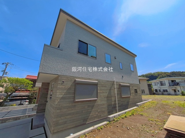 G00388580 神奈川県鎌倉市岩瀬 新築一戸建て 5080万円 土地面積113.11m² (約34.21坪) 建物面積88.98m² (約26.91坪) 間取り２ＳＬＤＫ 築年月2026年04月(築１年以内)【外観13】