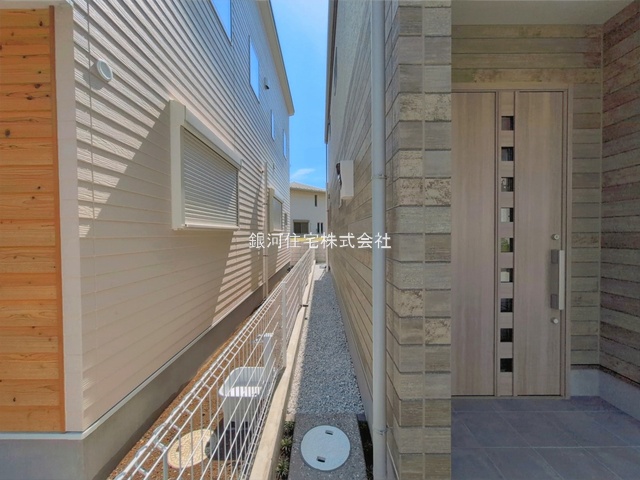 G00388580 神奈川県鎌倉市岩瀬 新築一戸建て 5080万円 土地面積113.11m² (約34.21坪) 建物面積88.98m² (約26.91坪) 間取り２ＳＬＤＫ 築年月2026年04月(築１年以内)【外観14】